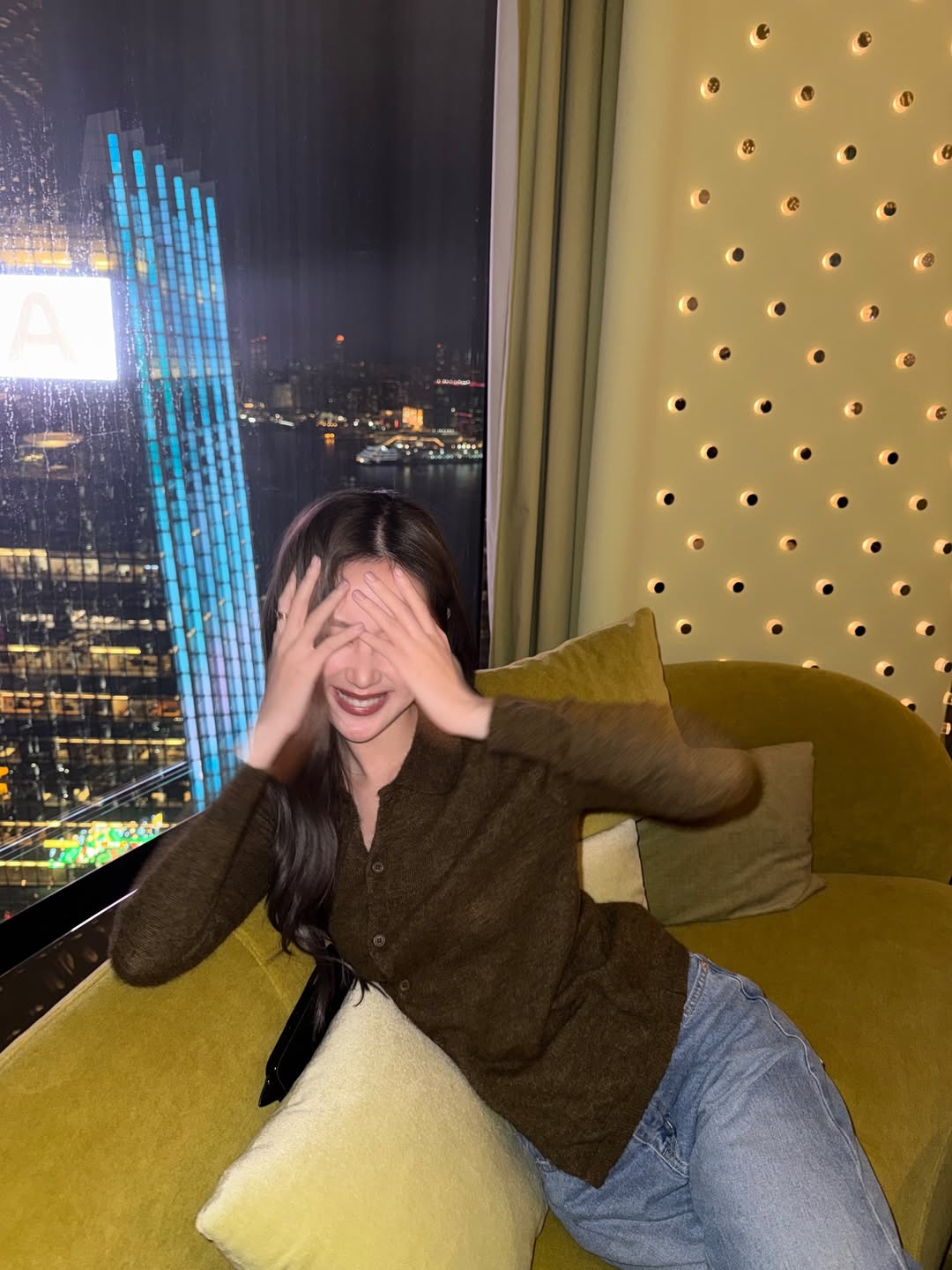 เจน - รมิดา จีรนรภัทร