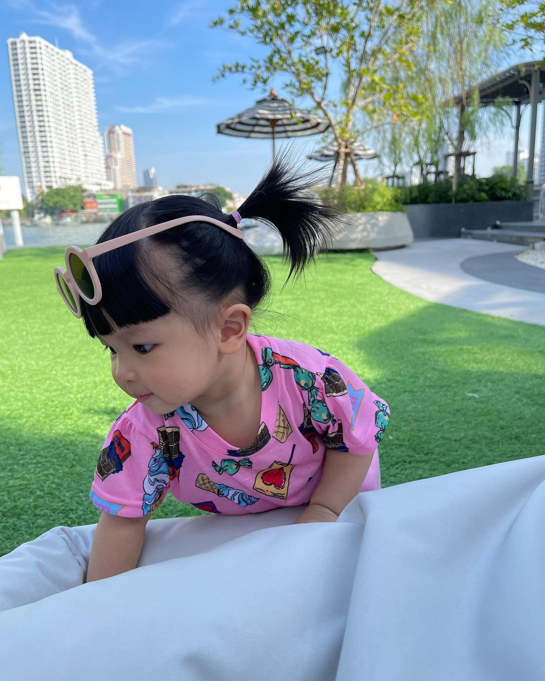 เนย - ปภาดา กลิ่นสุมาลย์