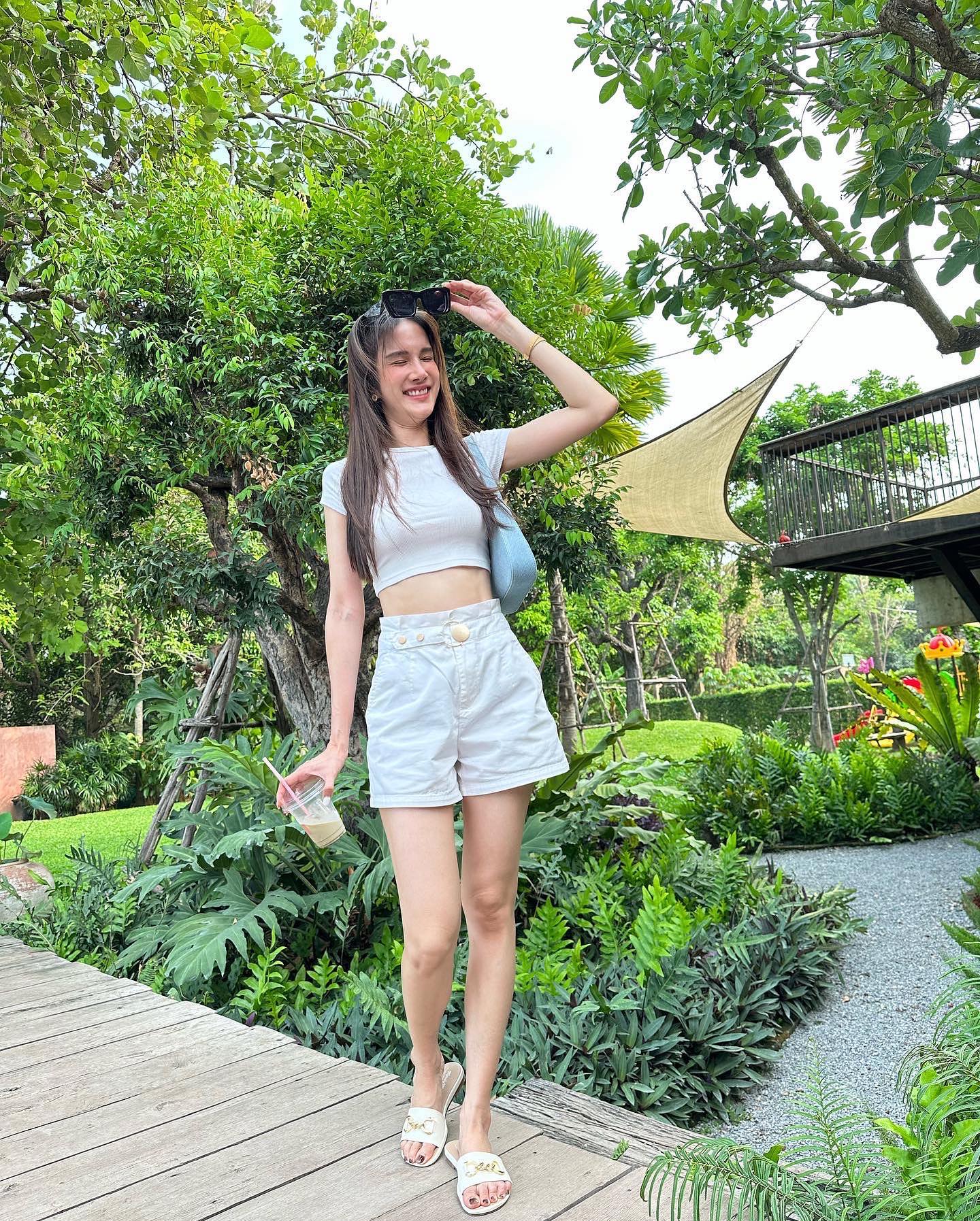 เนย - ปภาดา กลิ่นสุมาลย์
