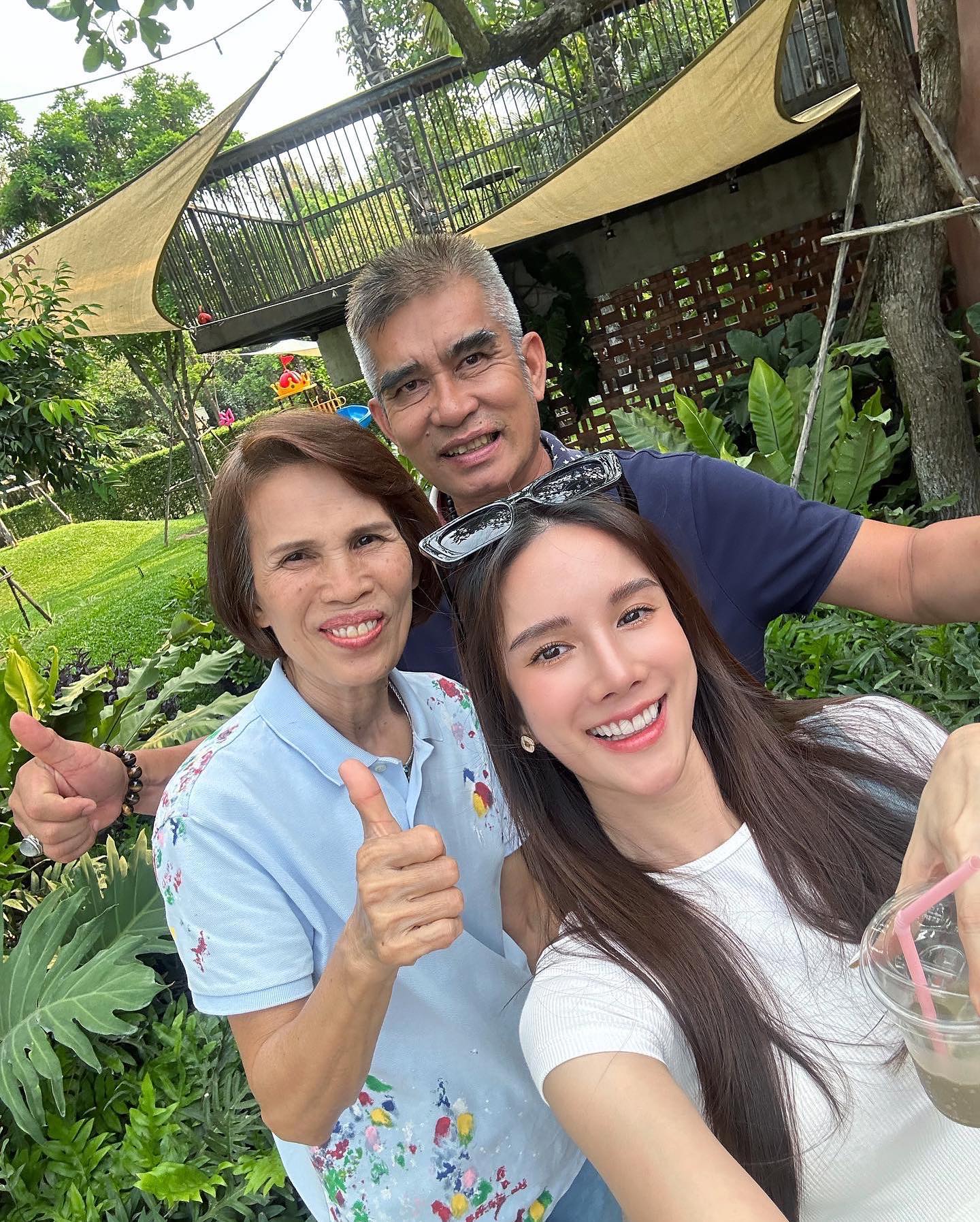 เนย - ปภาดา กลิ่นสุมาลย์