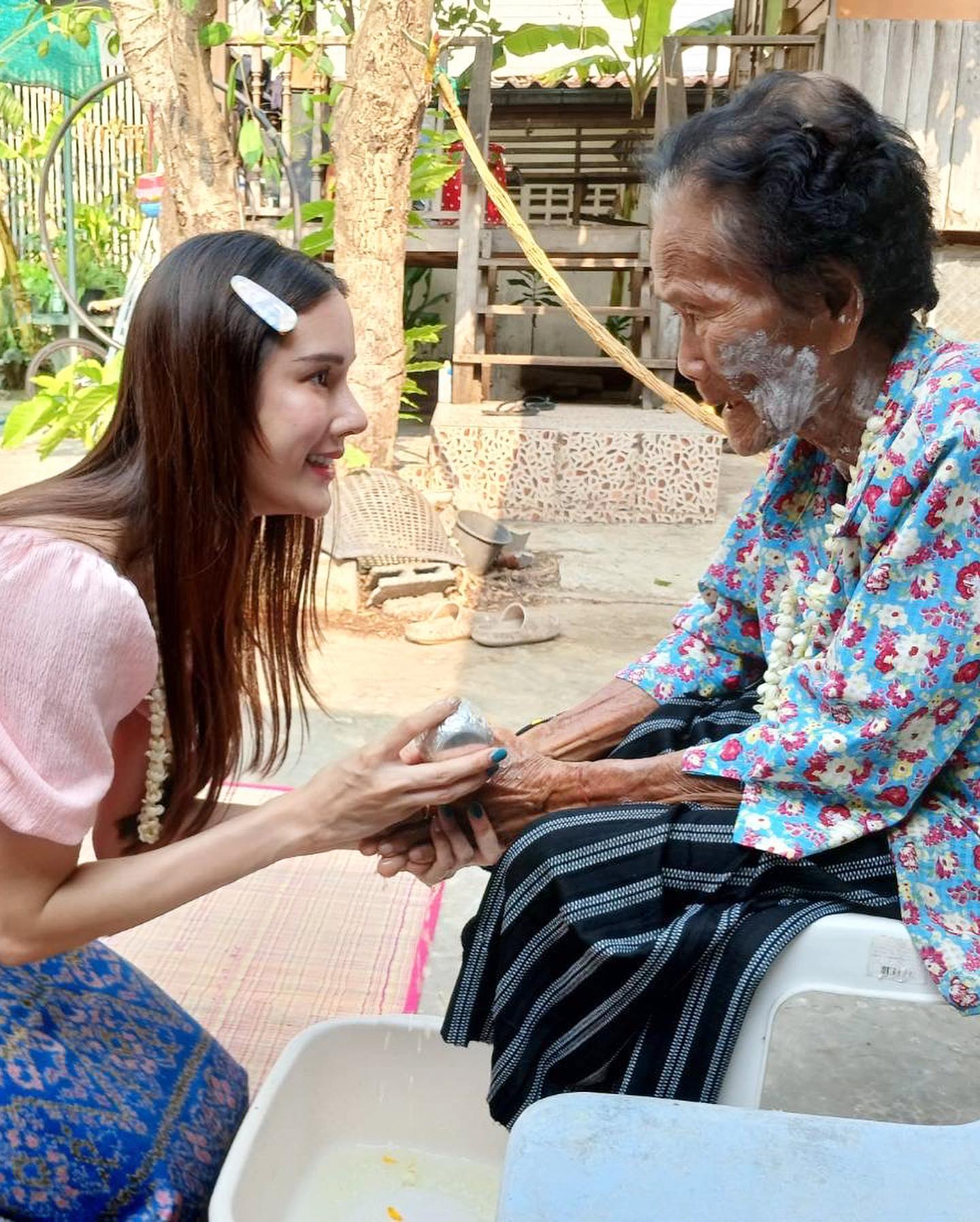 เนย - ปภาดา กลิ่นสุมาลย์