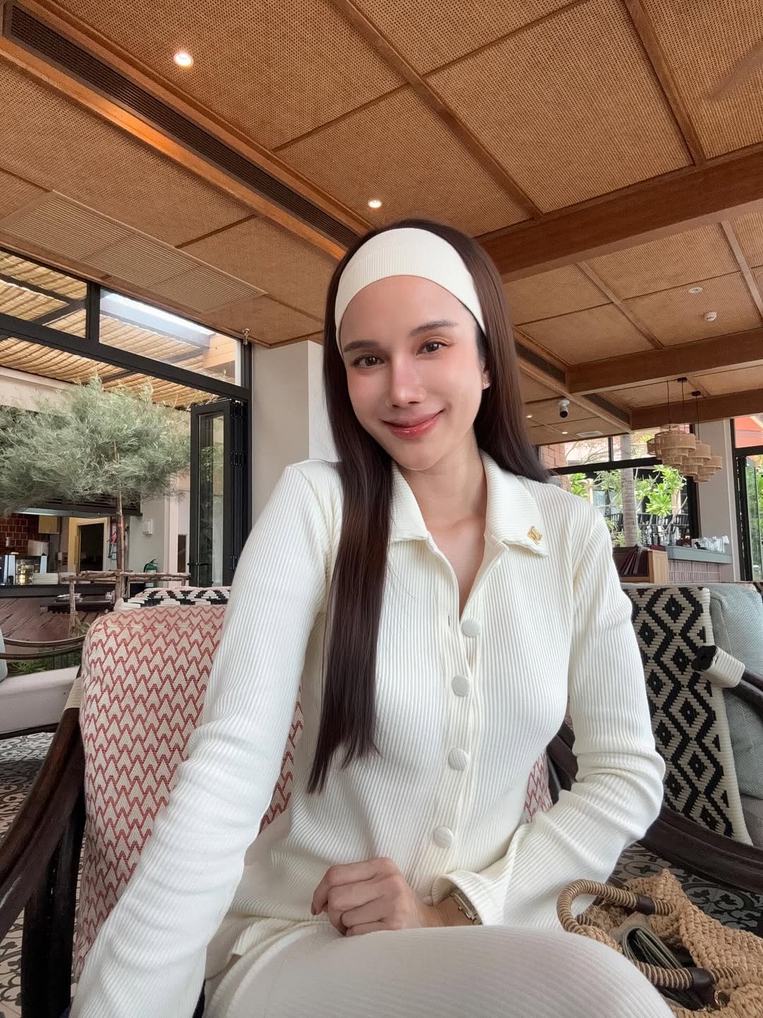 เนย - ปภาดา กลิ่นสุมาลย์