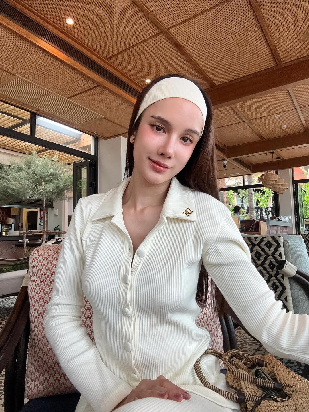เนย - ปภาดา กลิ่นสุมาลย์