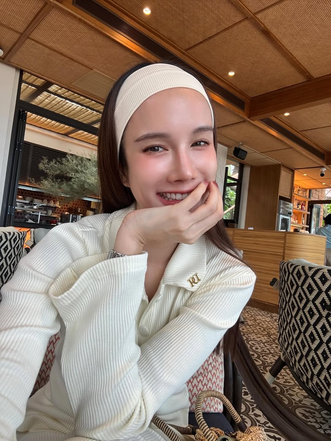 เนย - ปภาดา กลิ่นสุมาลย์