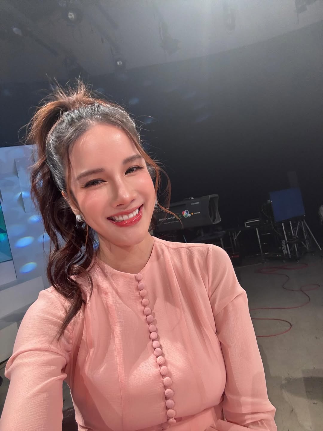 เนย - ปภาดา กลิ่นสุมาลย์