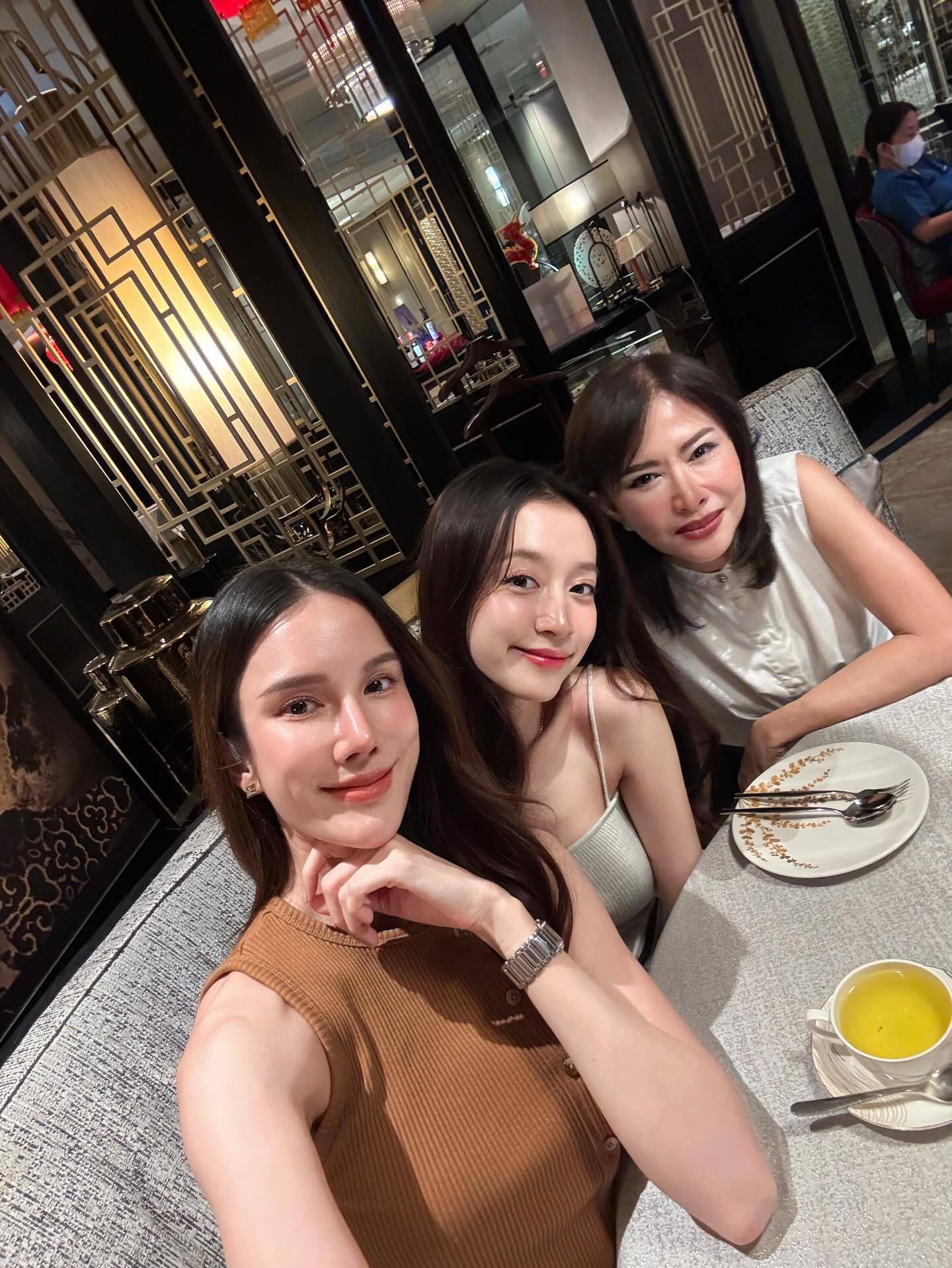 เนย - ปภาดา กลิ่นสุมาลย์