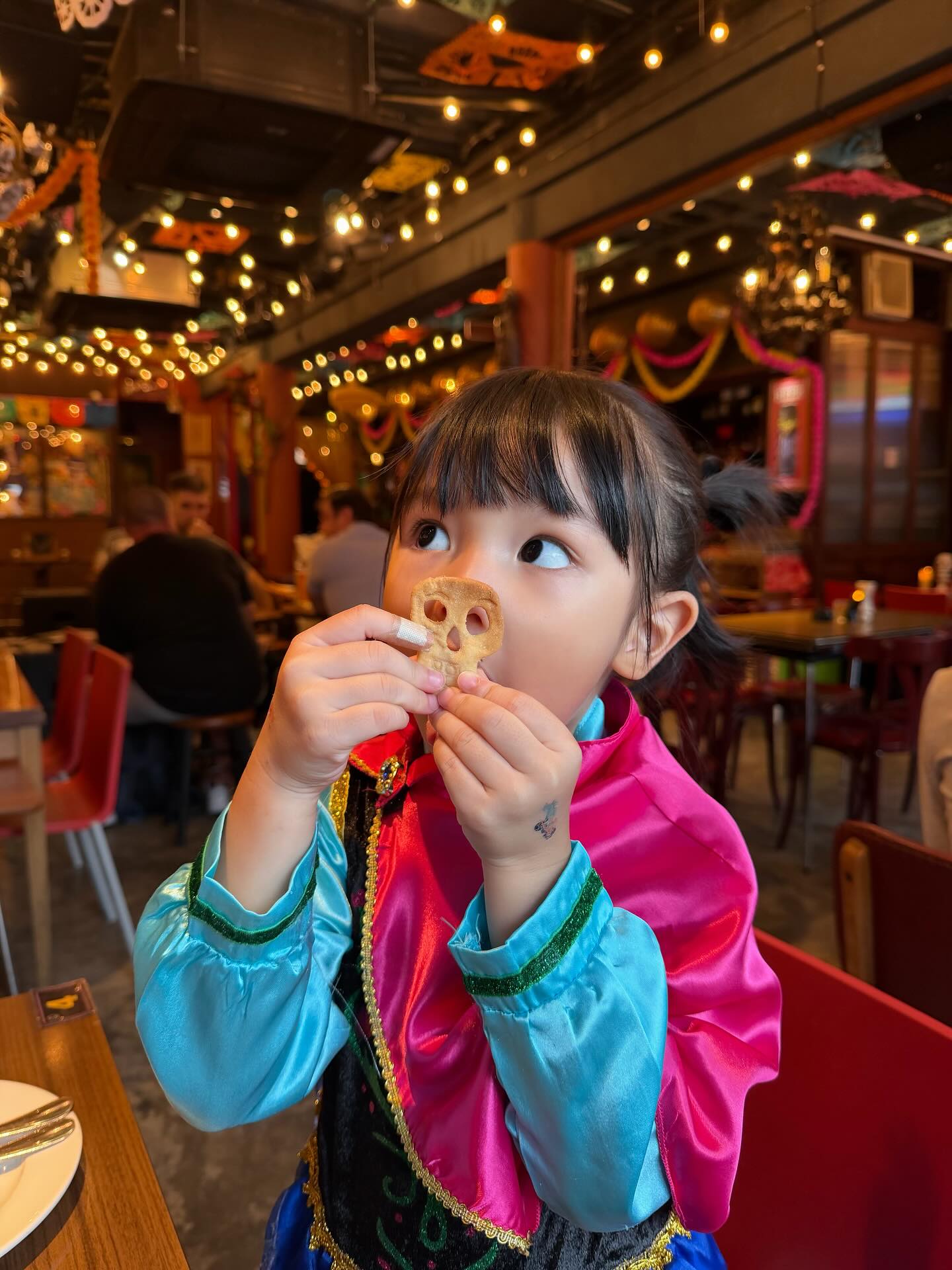 เนย - ปภาดา กลิ่นสุมาลย์