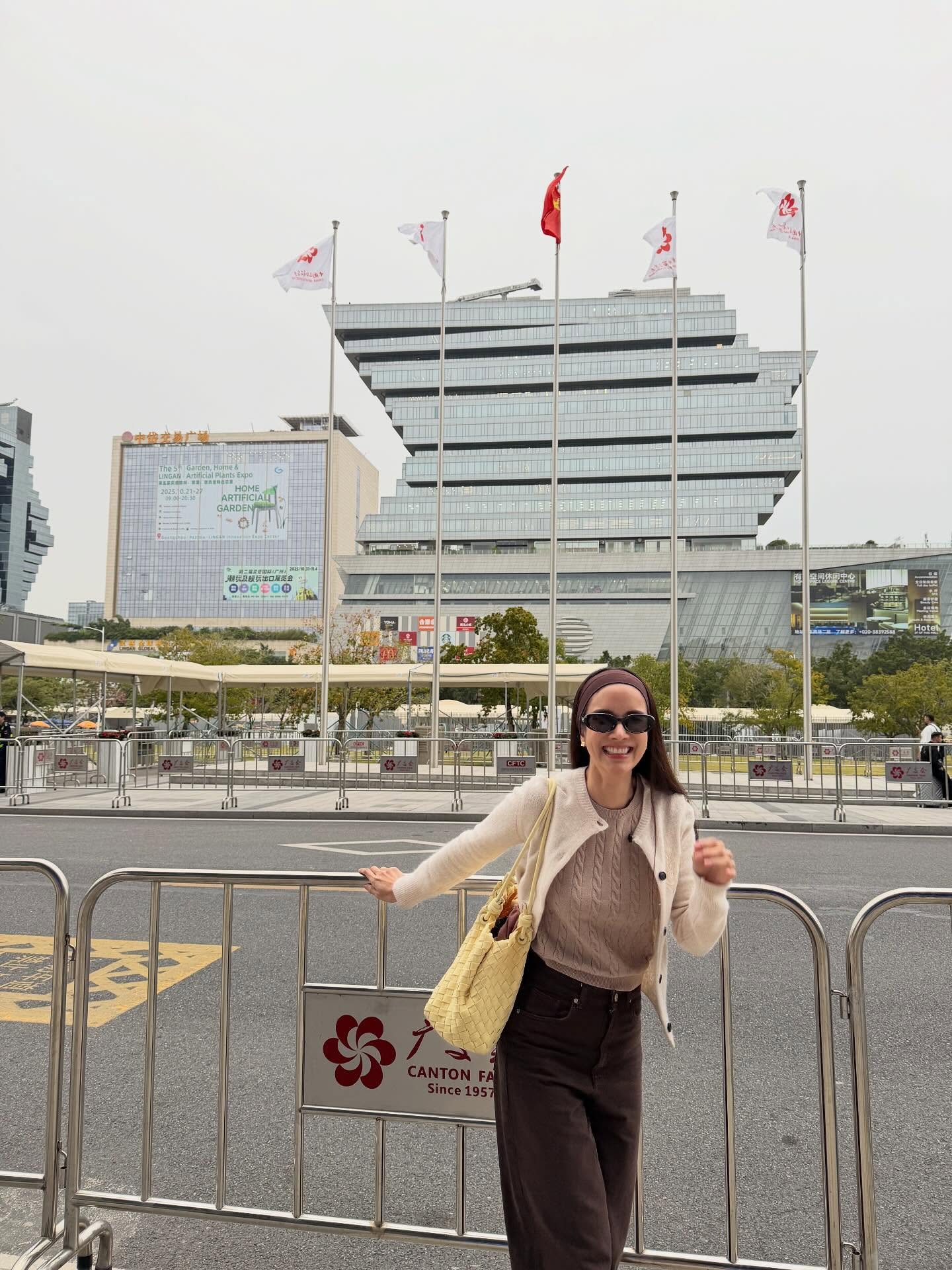 เนย - ปภาดา กลิ่นสุมาลย์