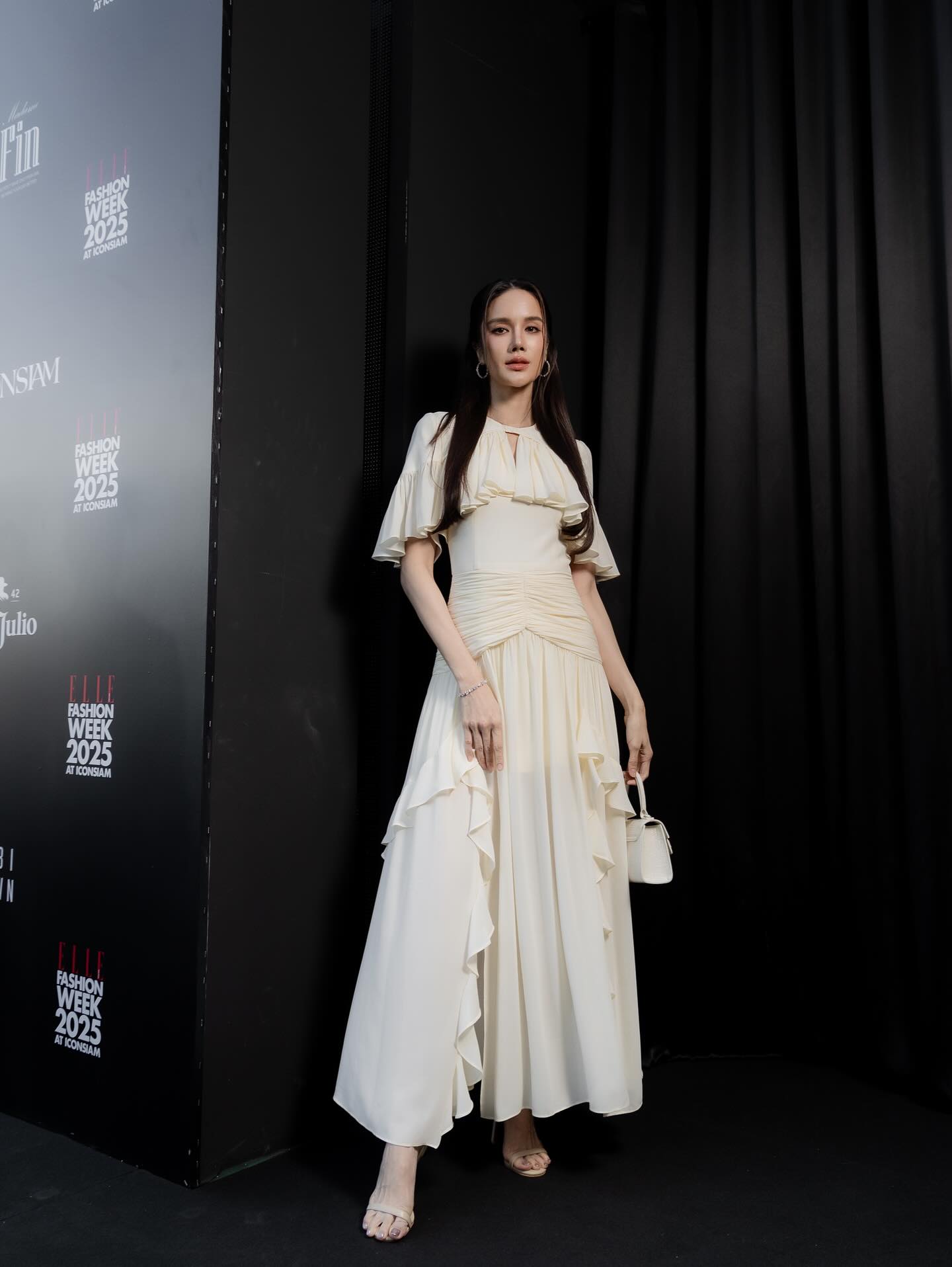 เนย - ปภาดา กลิ่นสุมาลย์