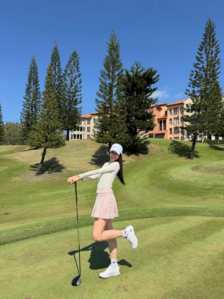 เนย - ปภาดา กลิ่นสุมาลย์