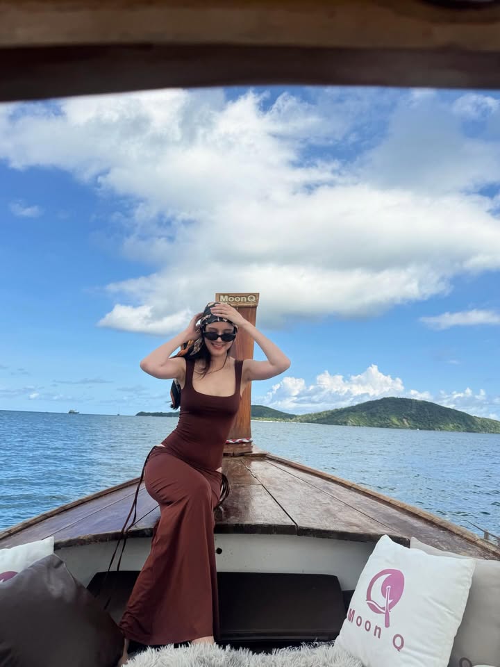 เนย - ปภาดา กลิ่นสุมาลย์