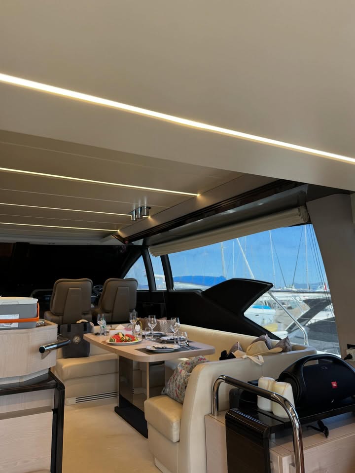 เนย - ปภาดา กลิ่นสุมาลย์