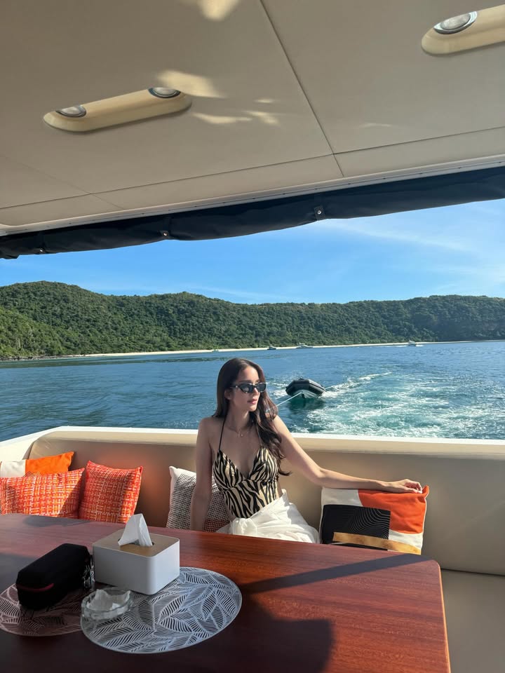 เนย - ปภาดา กลิ่นสุมาลย์