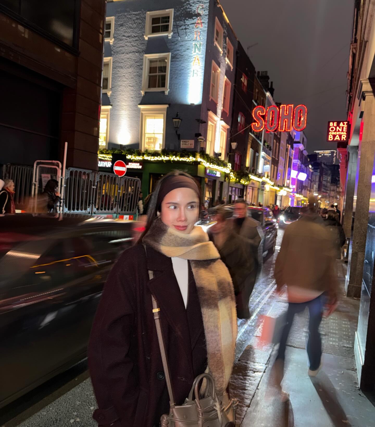 เนย - ปภาดา กลิ่นสุมาลย์