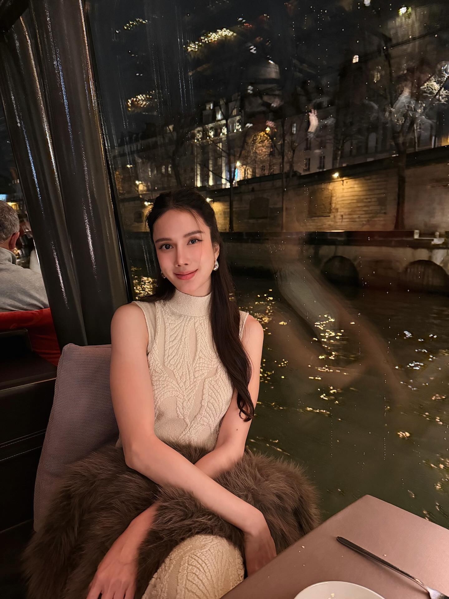 เนย - ปภาดา กลิ่นสุมาลย์