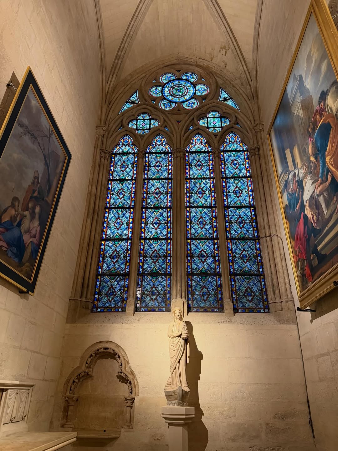 เนย - ปภาดา กลิ่นสุมาลย์