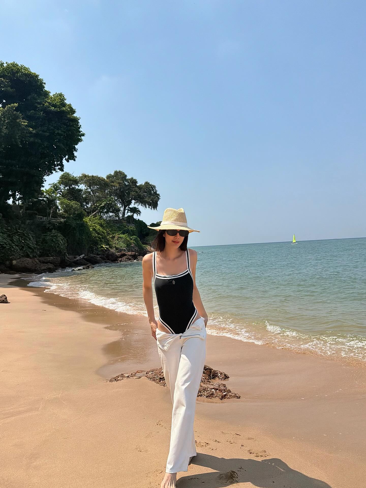 เนย - ปภาดา กลิ่นสุมาลย์