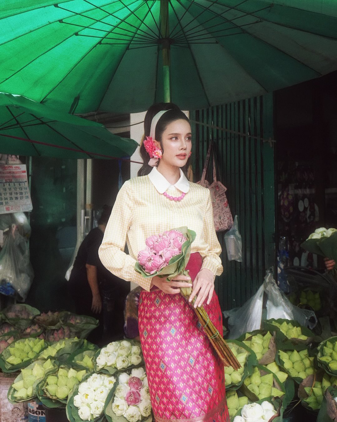 เนย - ปภาดา กลิ่นสุมาลย์