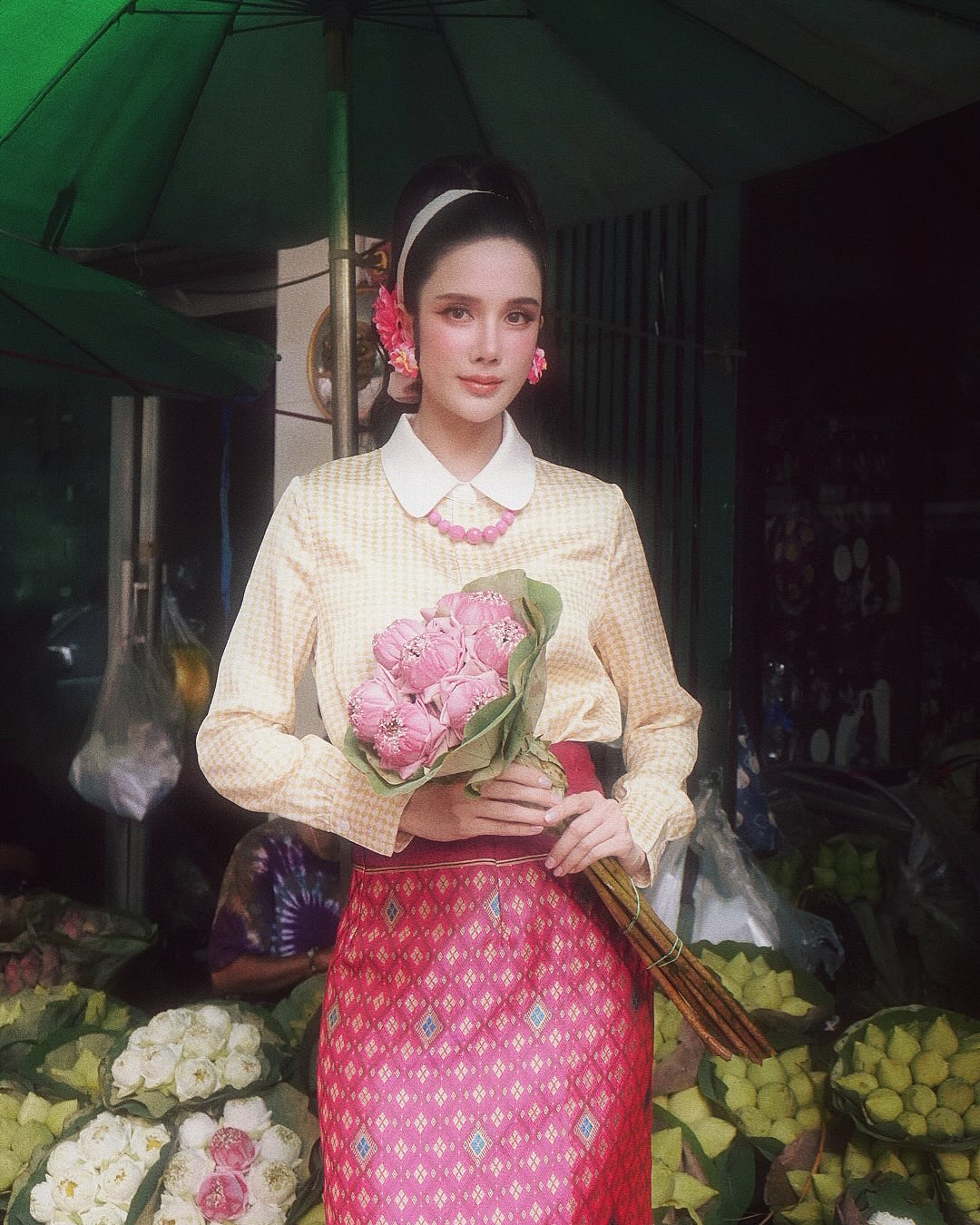 เนย - ปภาดา กลิ่นสุมาลย์