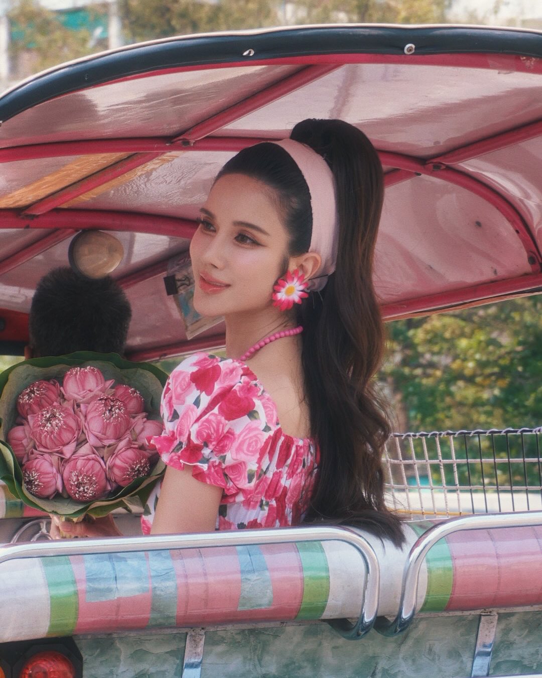 เนย - ปภาดา กลิ่นสุมาลย์