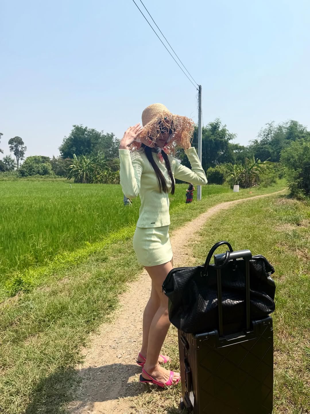 เนย - ปภาดา กลิ่นสุมาลย์