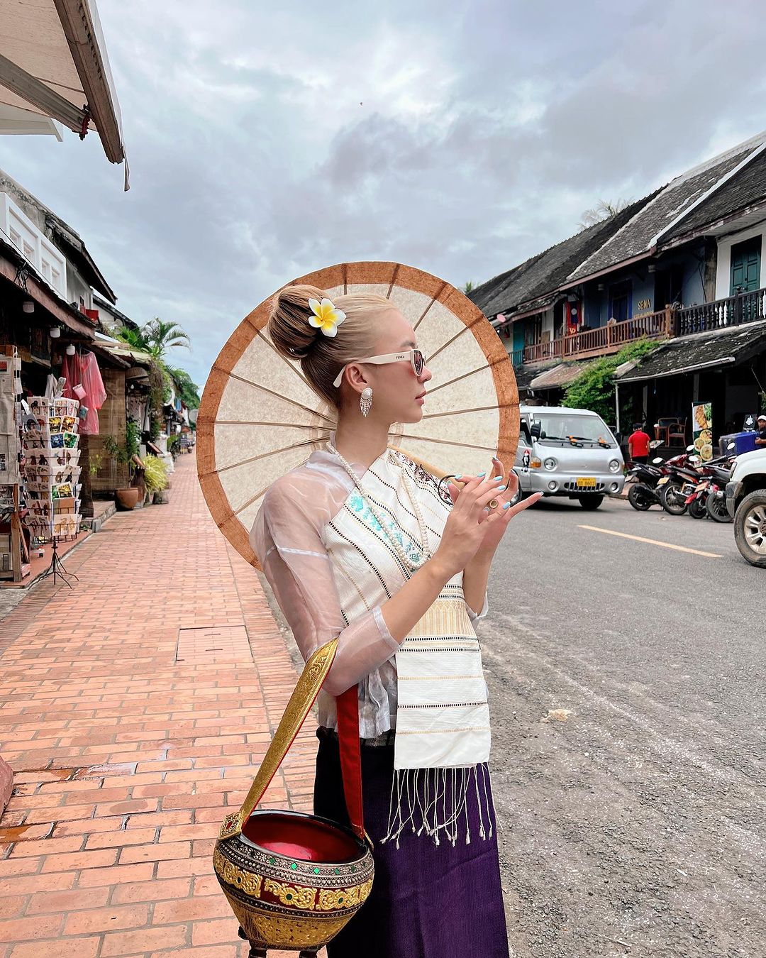 แพรวา - ณิชาภัทร ฉัตรชัยพลรัตน์