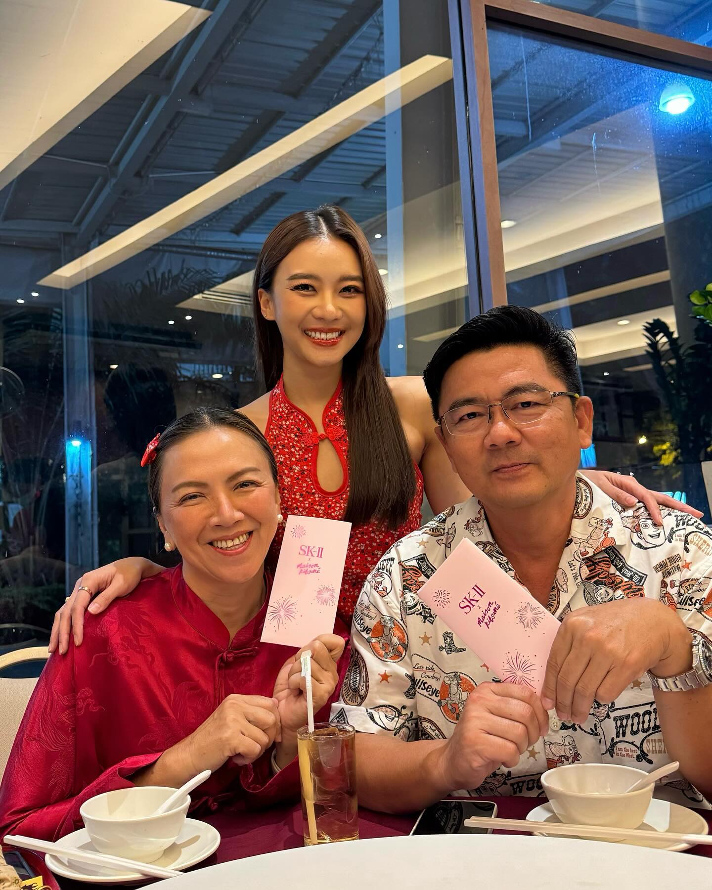 แพรวา - ณิชาภัทร ฉัตรชัยพลรัตน์