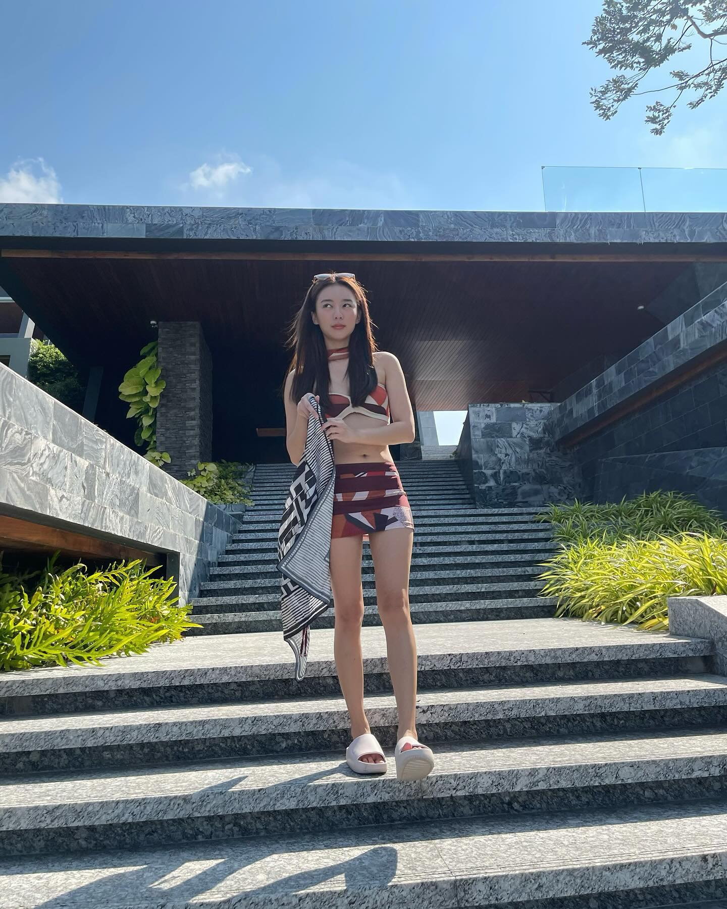 แพรวา - ณิชาภัทร ฉัตรชัยพลรัตน์