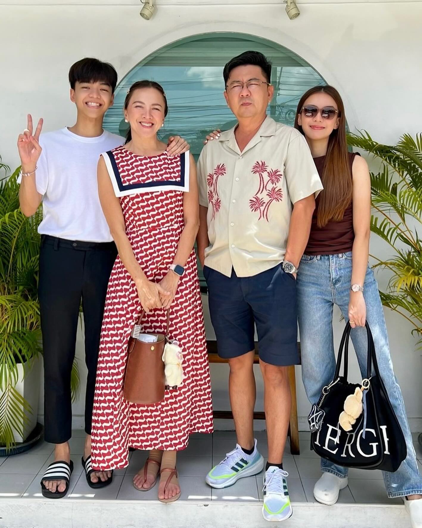 แพรวา - ณิชาภัทร ฉัตรชัยพลรัตน์