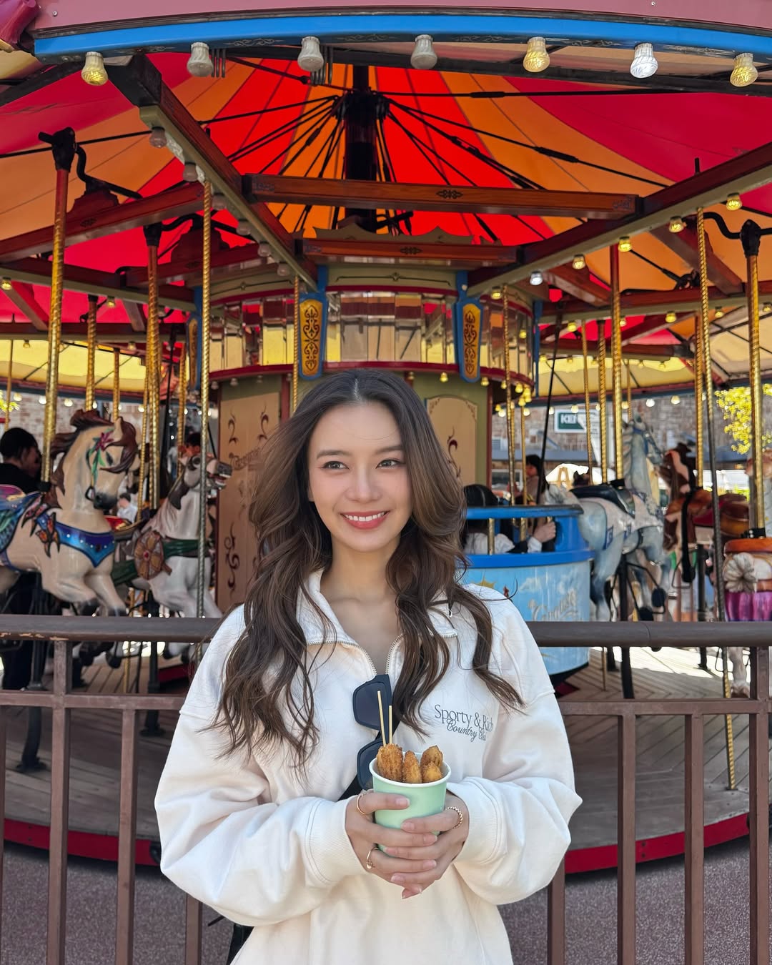 แพรวา - ณิชาภัทร ฉัตรชัยพลรัตน์