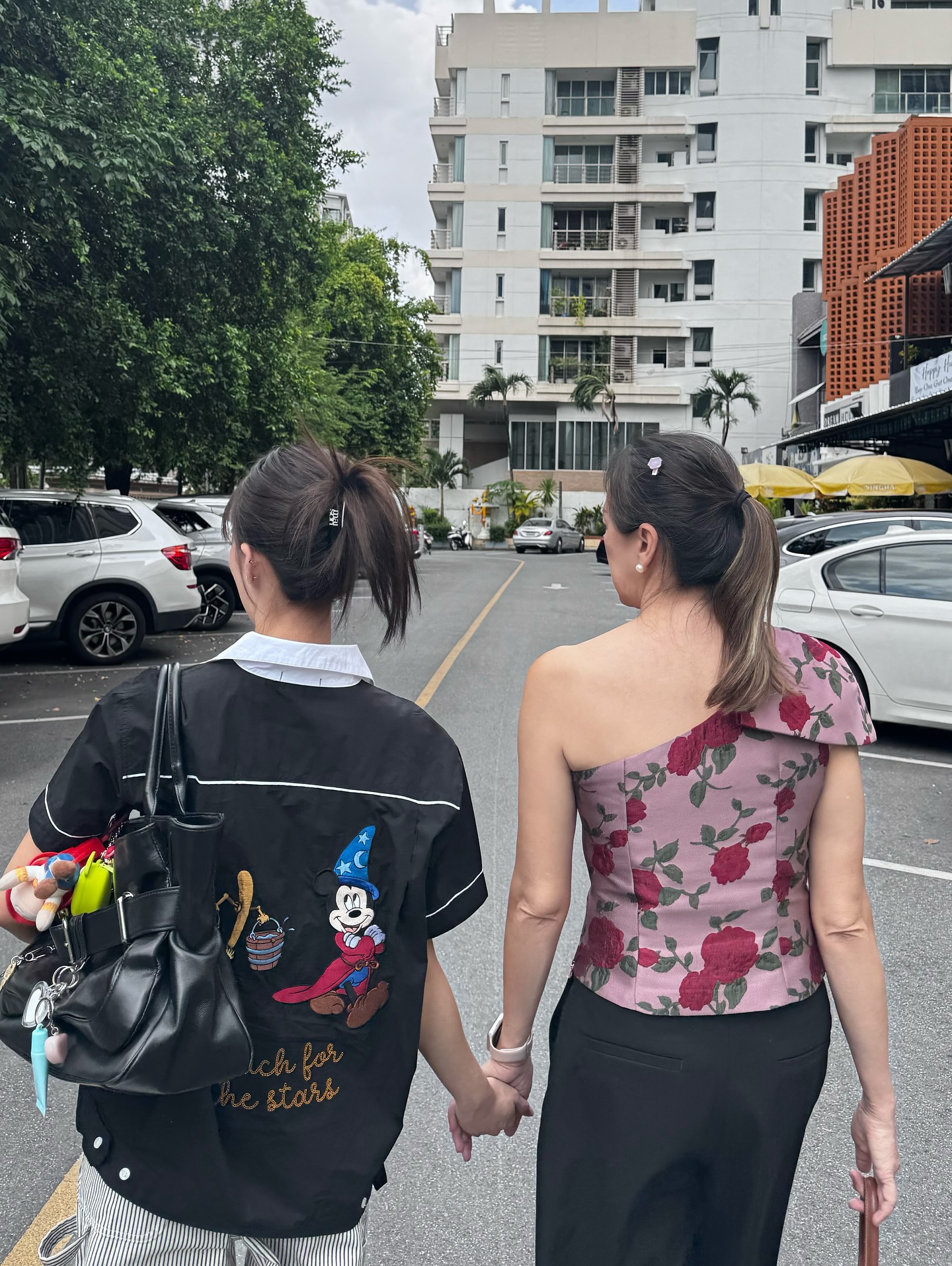 แพรวา - ณิชาภัทร ฉัตรชัยพลรัตน์