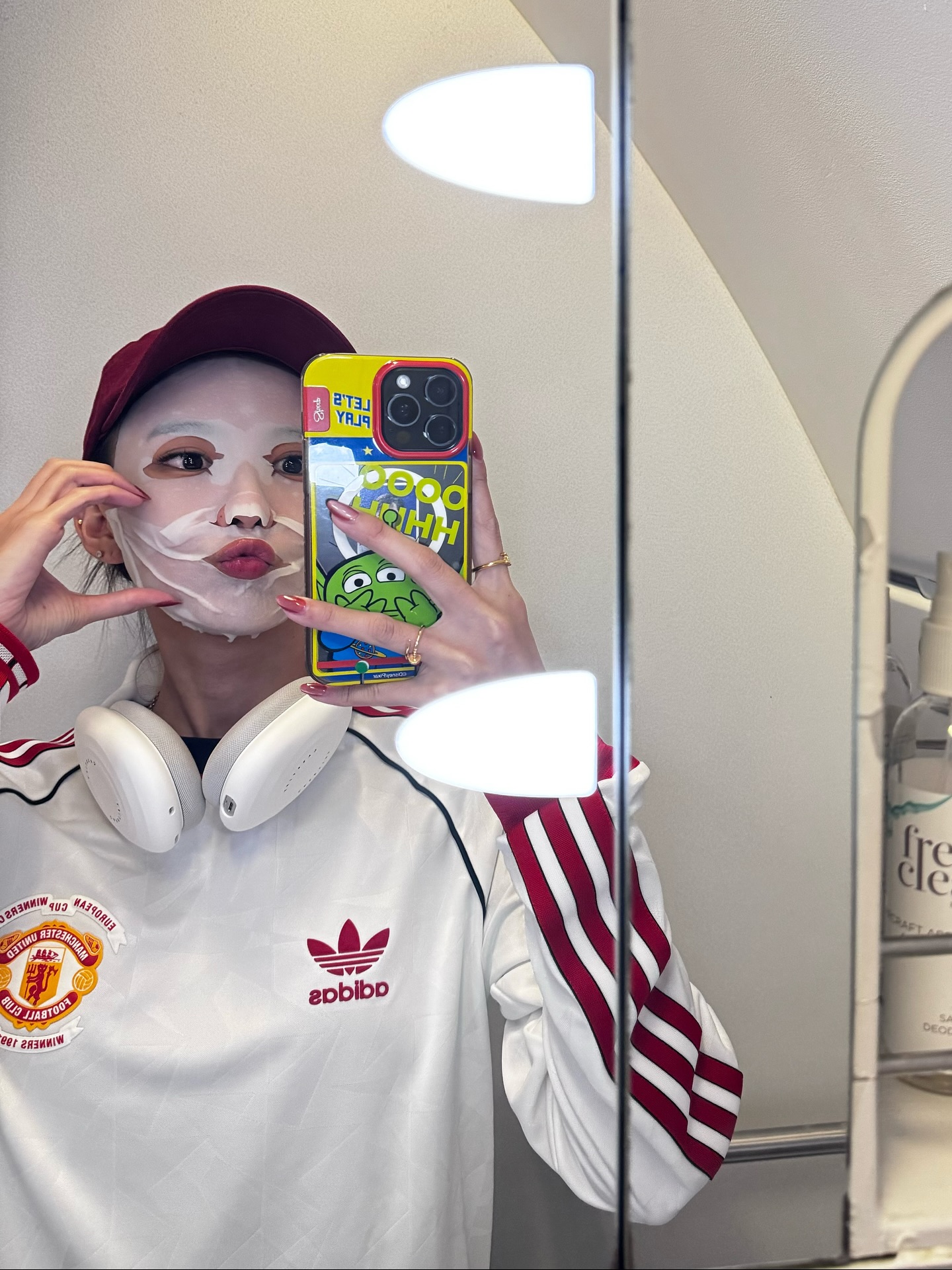 แพรวา - ณิชาภัทร ฉัตรชัยพลรัตน์