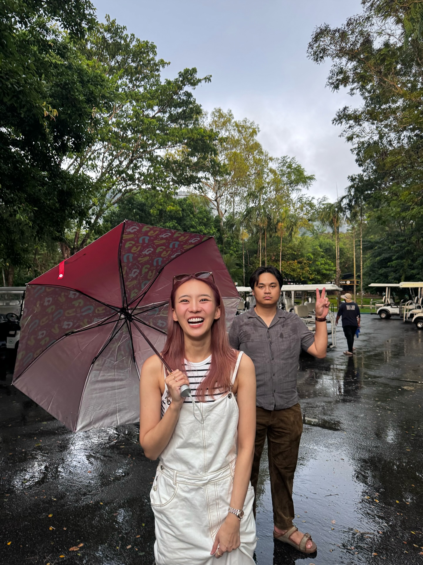 แพรวา - ณิชาภัทร ฉัตรชัยพลรัตน์