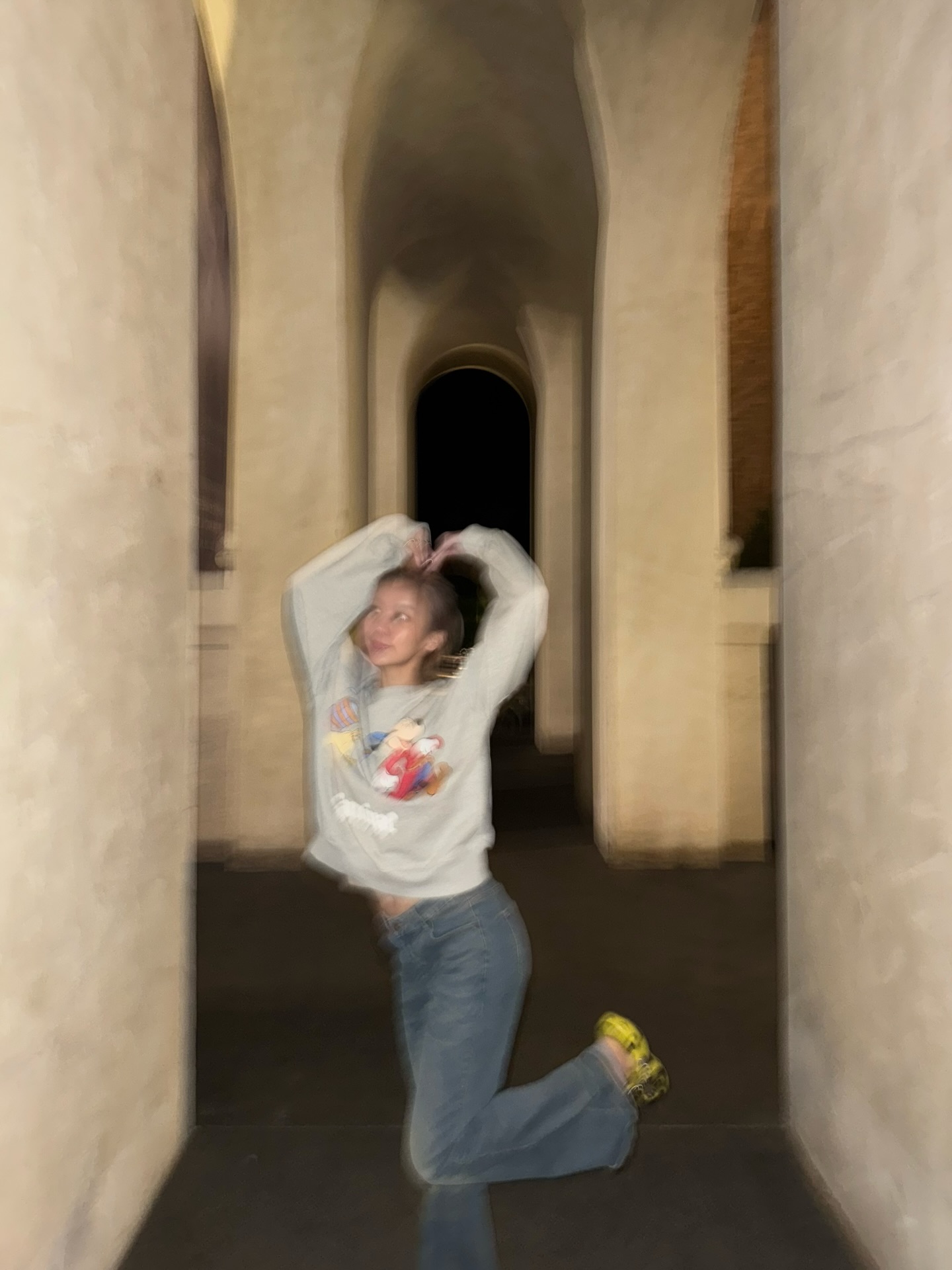 แพรวา - ณิชาภัทร ฉัตรชัยพลรัตน์