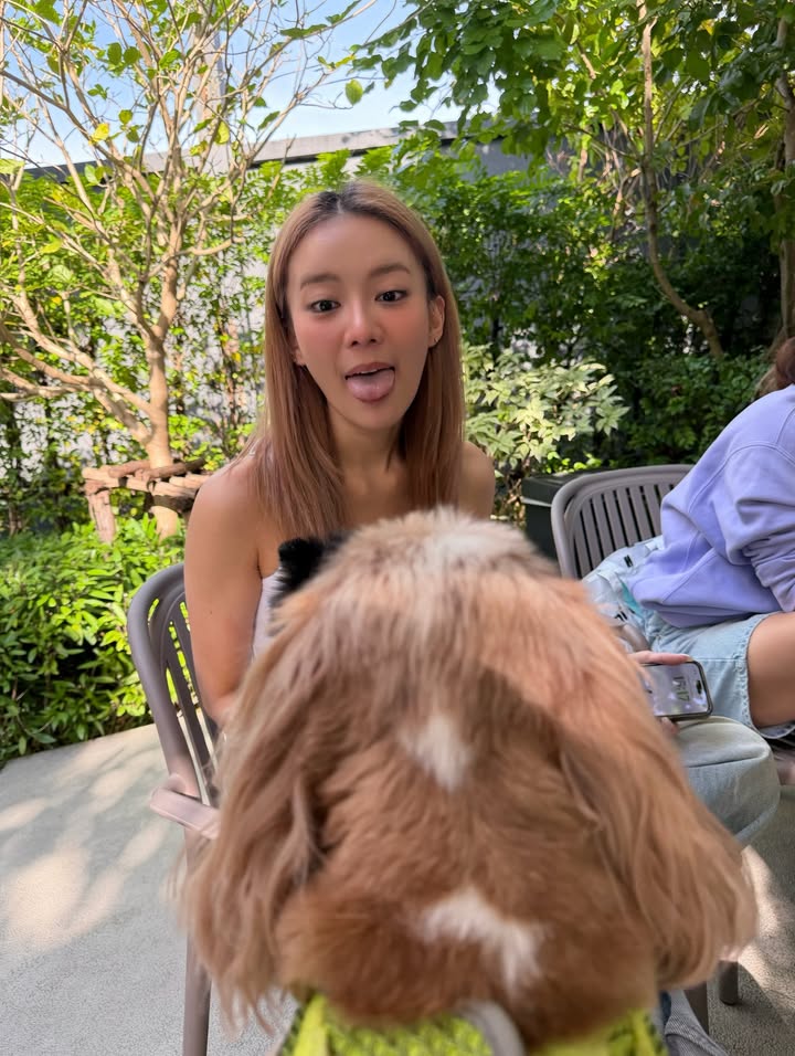 แพรวา - ณิชาภัทร ฉัตรชัยพลรัตน์