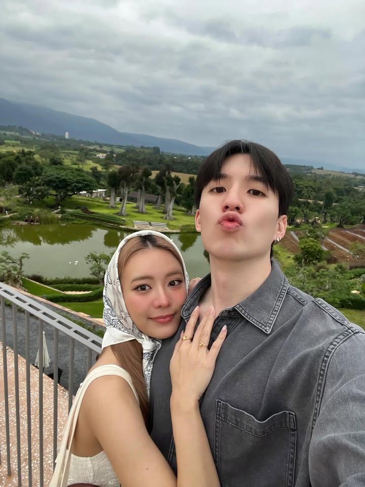 แพรวา - ณิชาภัทร ฉัตรชัยพลรัตน์