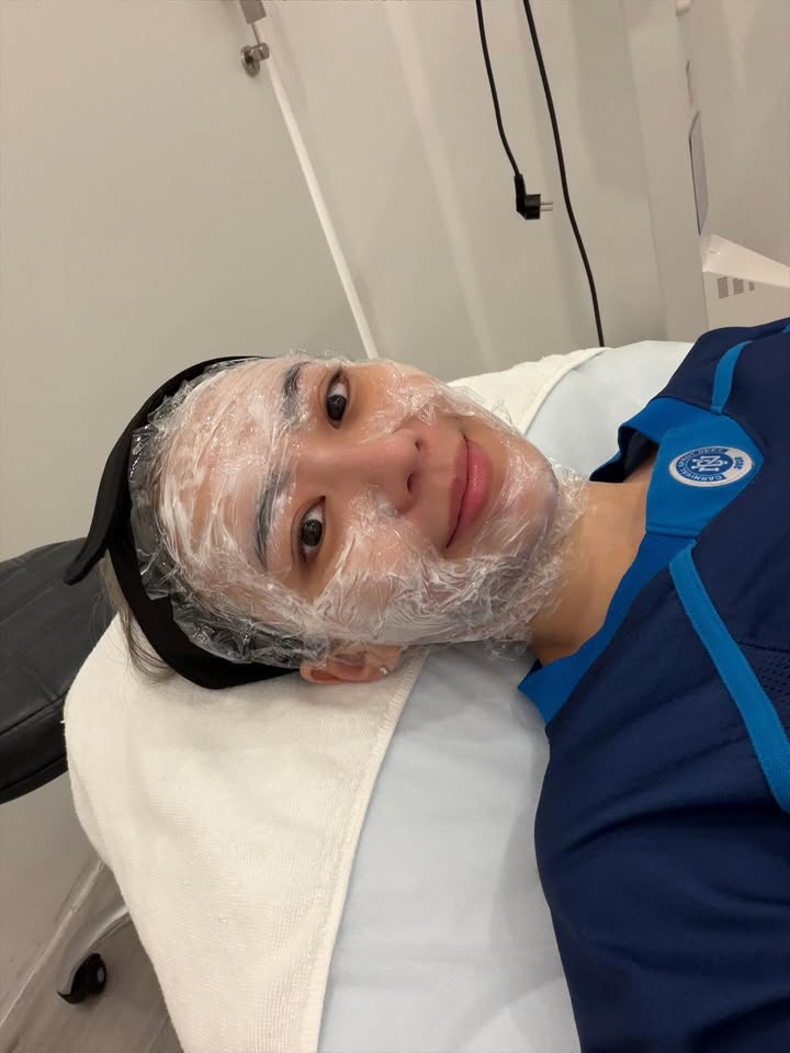 แพรวา - ณิชาภัทร ฉัตรชัยพลรัตน์