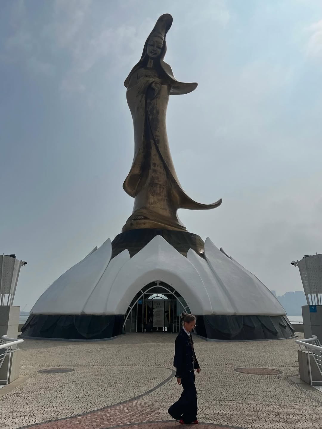 แพรวา - ณิชาภัทร ฉัตรชัยพลรัตน์