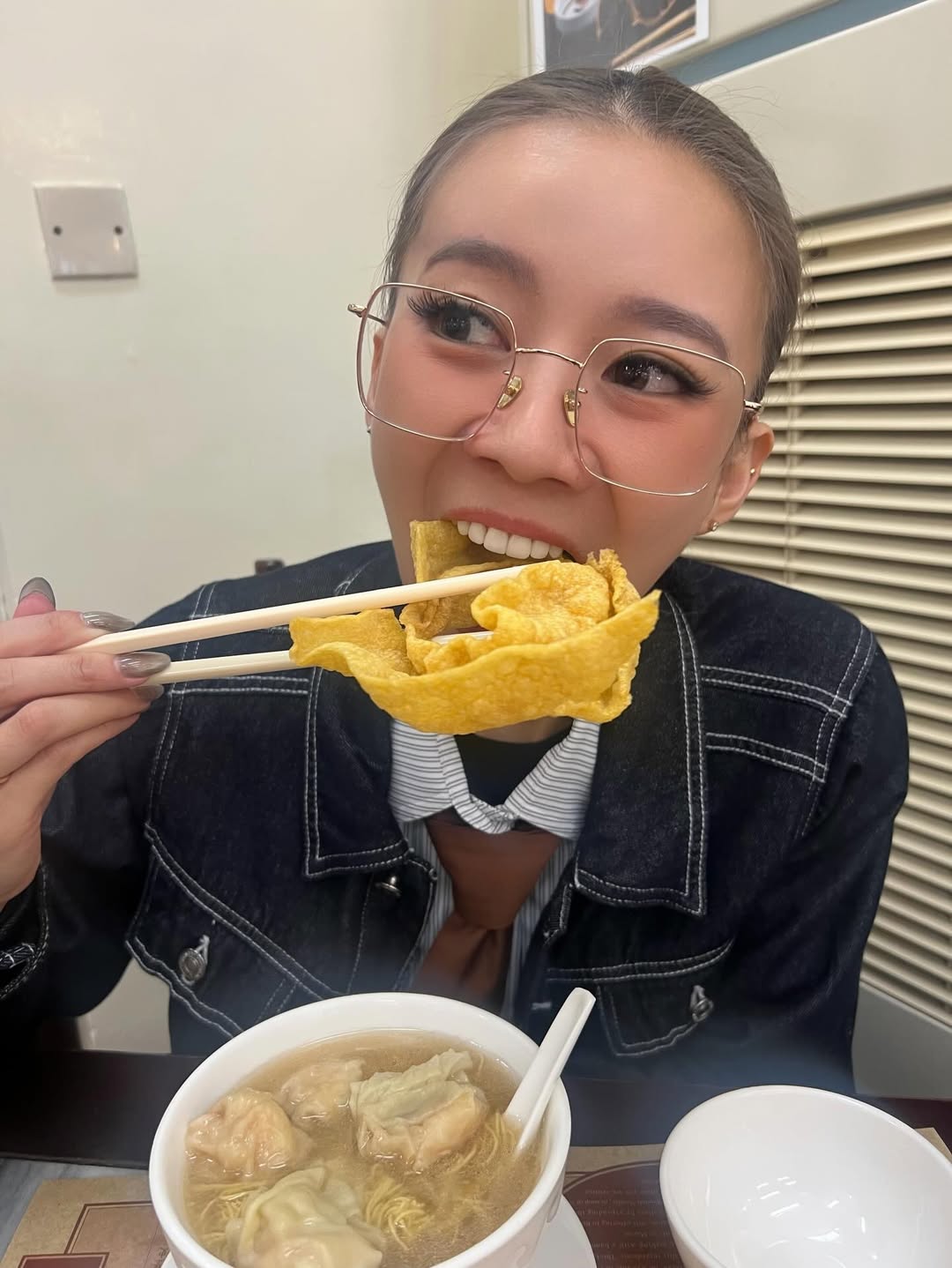 แพรวา - ณิชาภัทร ฉัตรชัยพลรัตน์