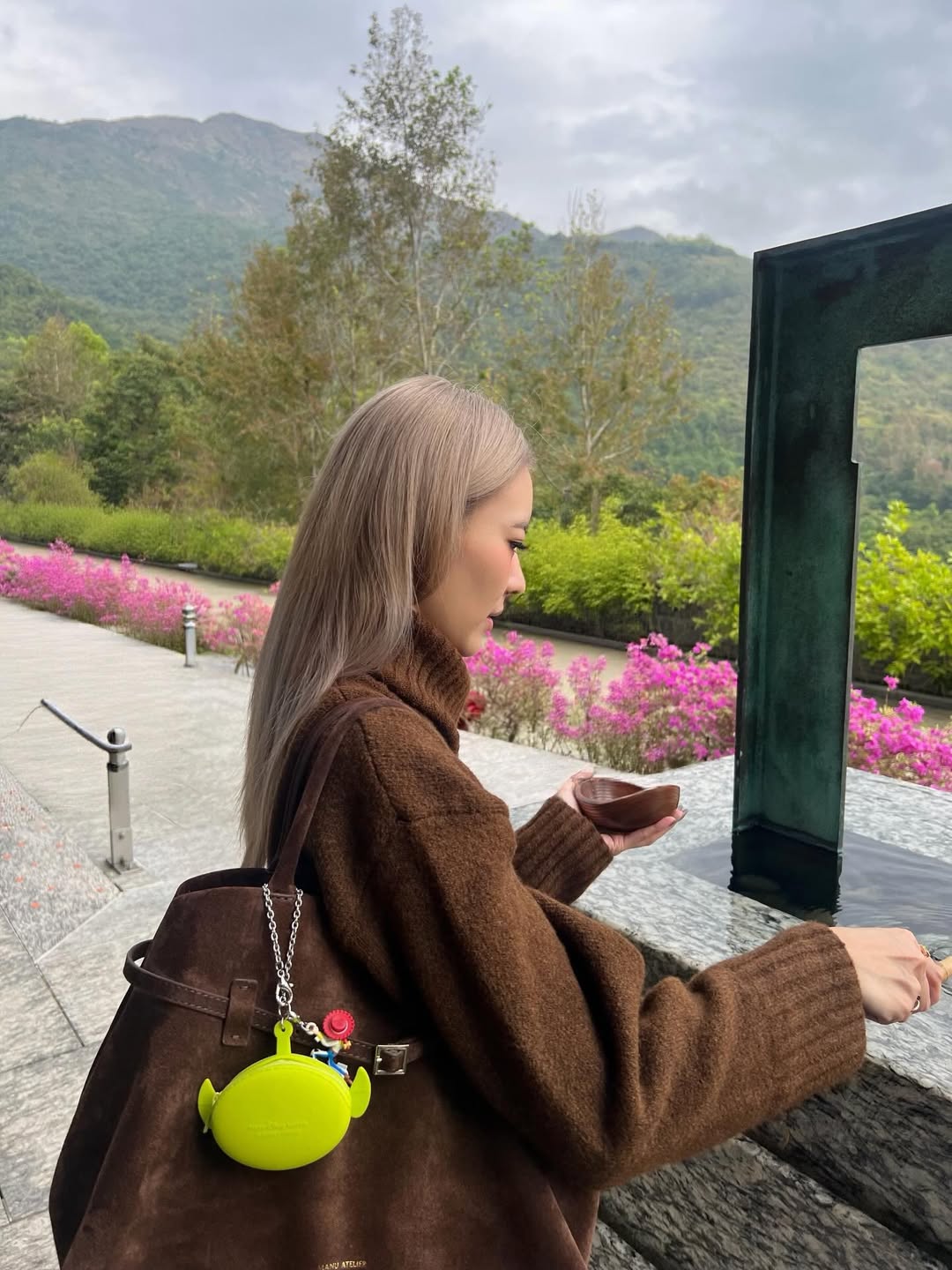 แพรวา - ณิชาภัทร ฉัตรชัยพลรัตน์