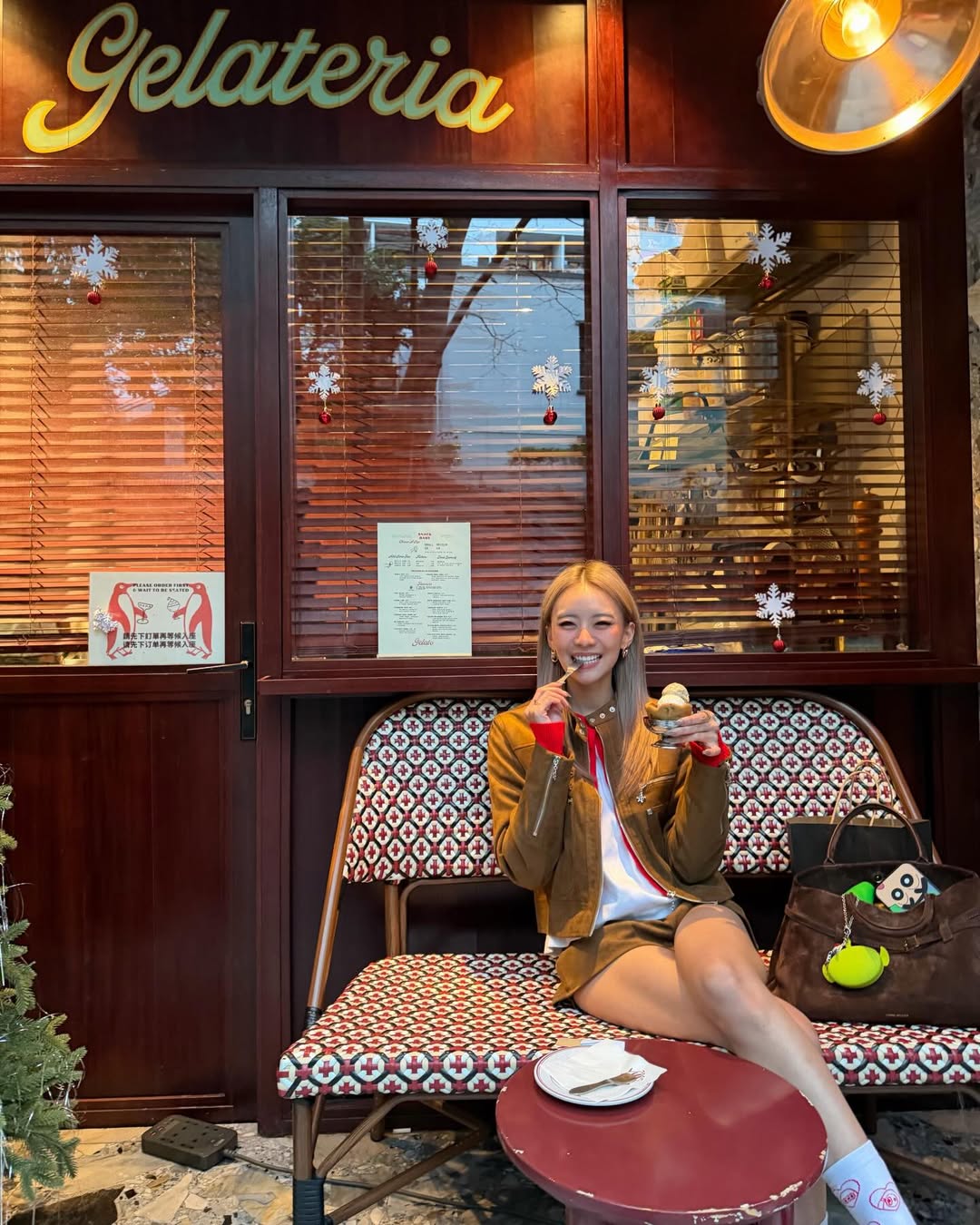 แพรวา - ณิชาภัทร ฉัตรชัยพลรัตน์