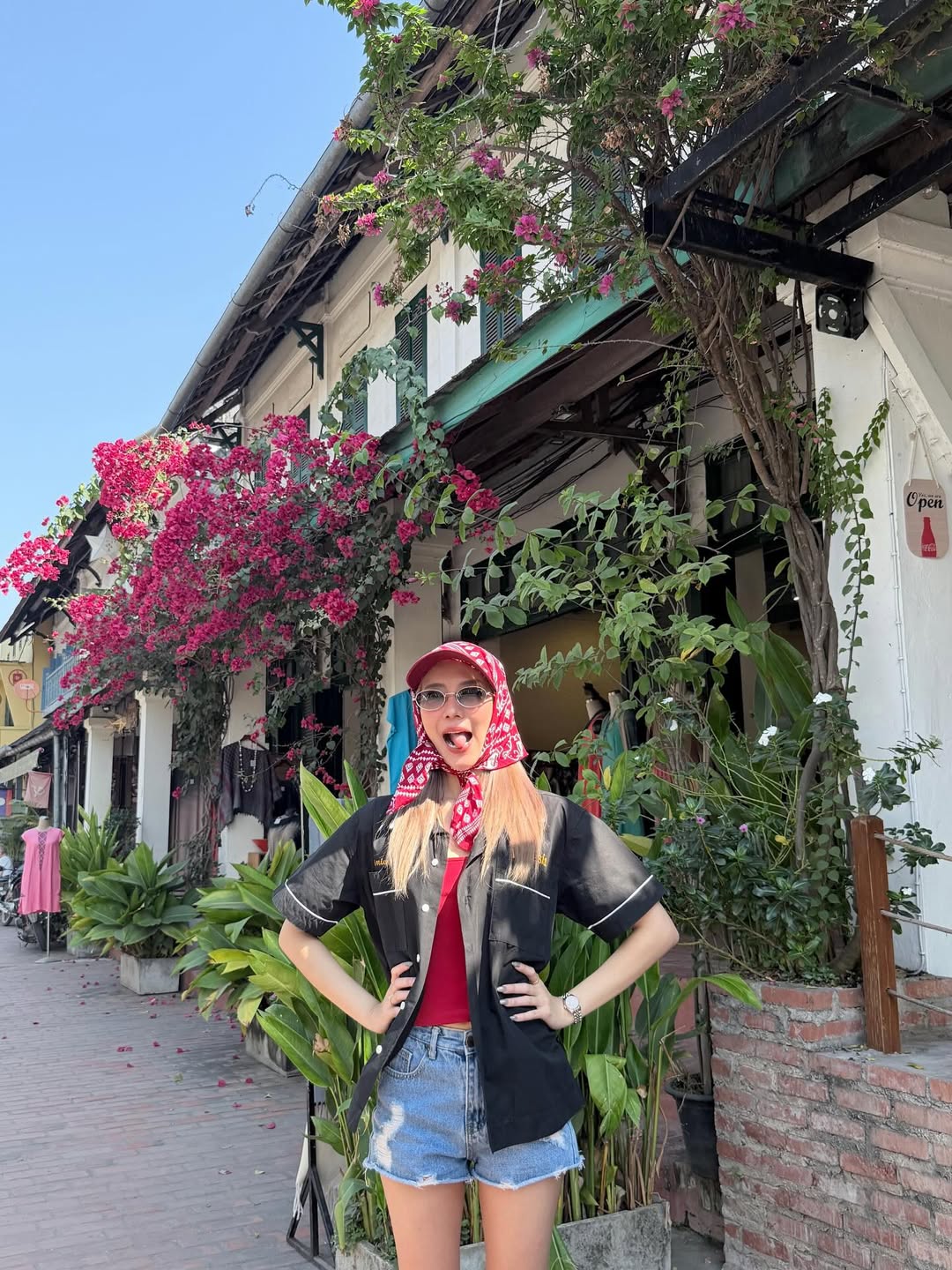 แพรวา - ณิชาภัทร ฉัตรชัยพลรัตน์