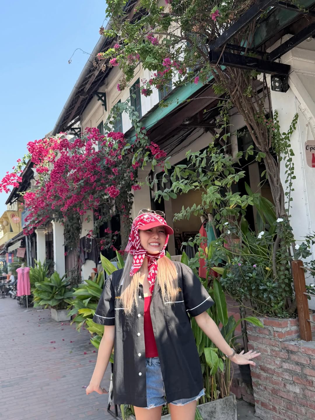 แพรวา - ณิชาภัทร ฉัตรชัยพลรัตน์