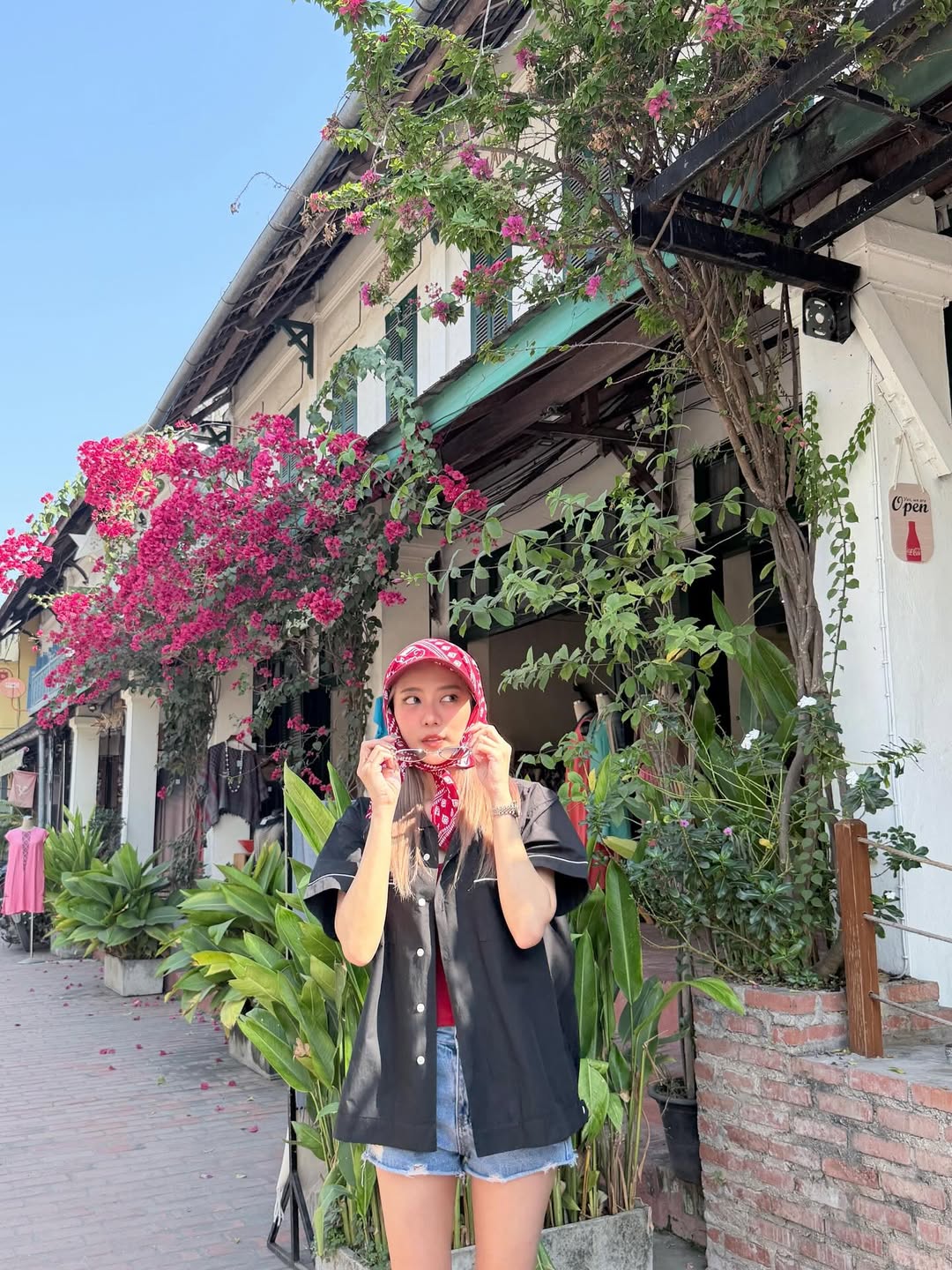 แพรวา - ณิชาภัทร ฉัตรชัยพลรัตน์