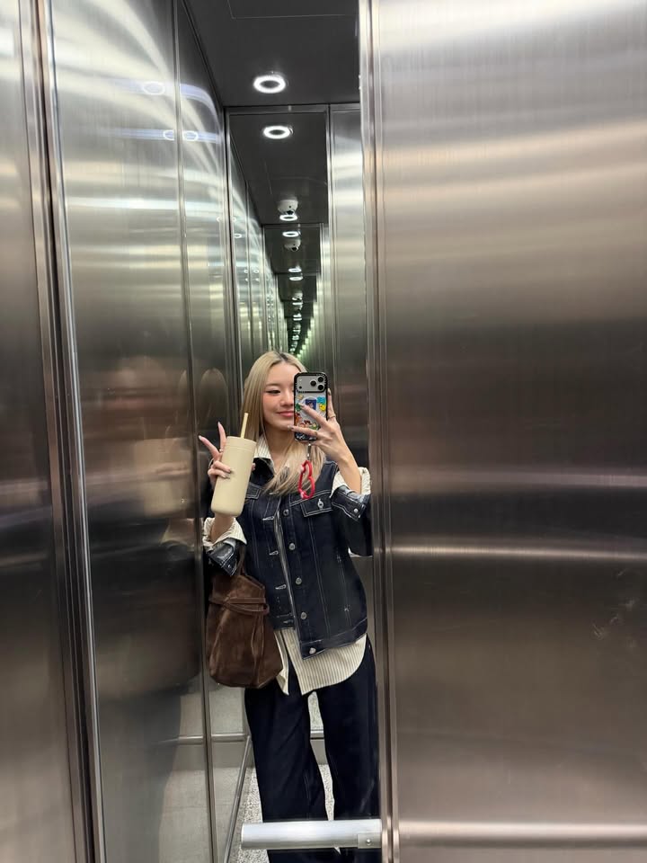 แพรวา - ณิชาภัทร ฉัตรชัยพลรัตน์