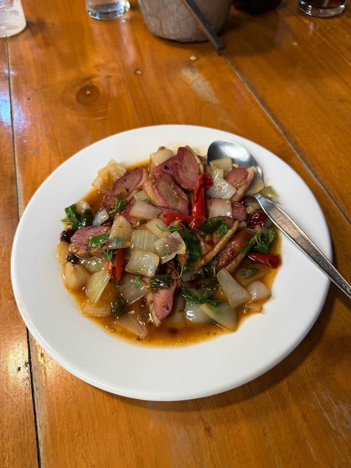 แพรวา - ณิชาภัทร ฉัตรชัยพลรัตน์