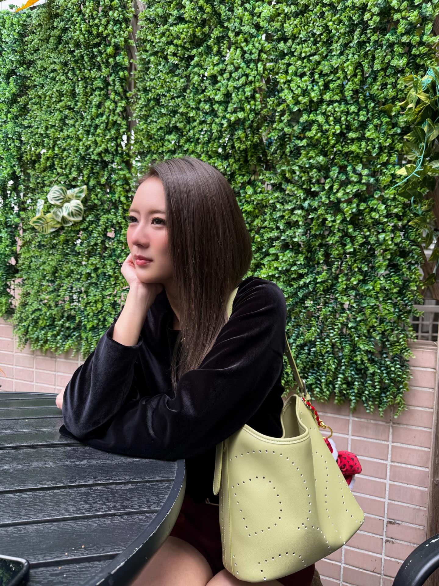 แพรวา - ณิชาภัทร ฉัตรชัยพลรัตน์