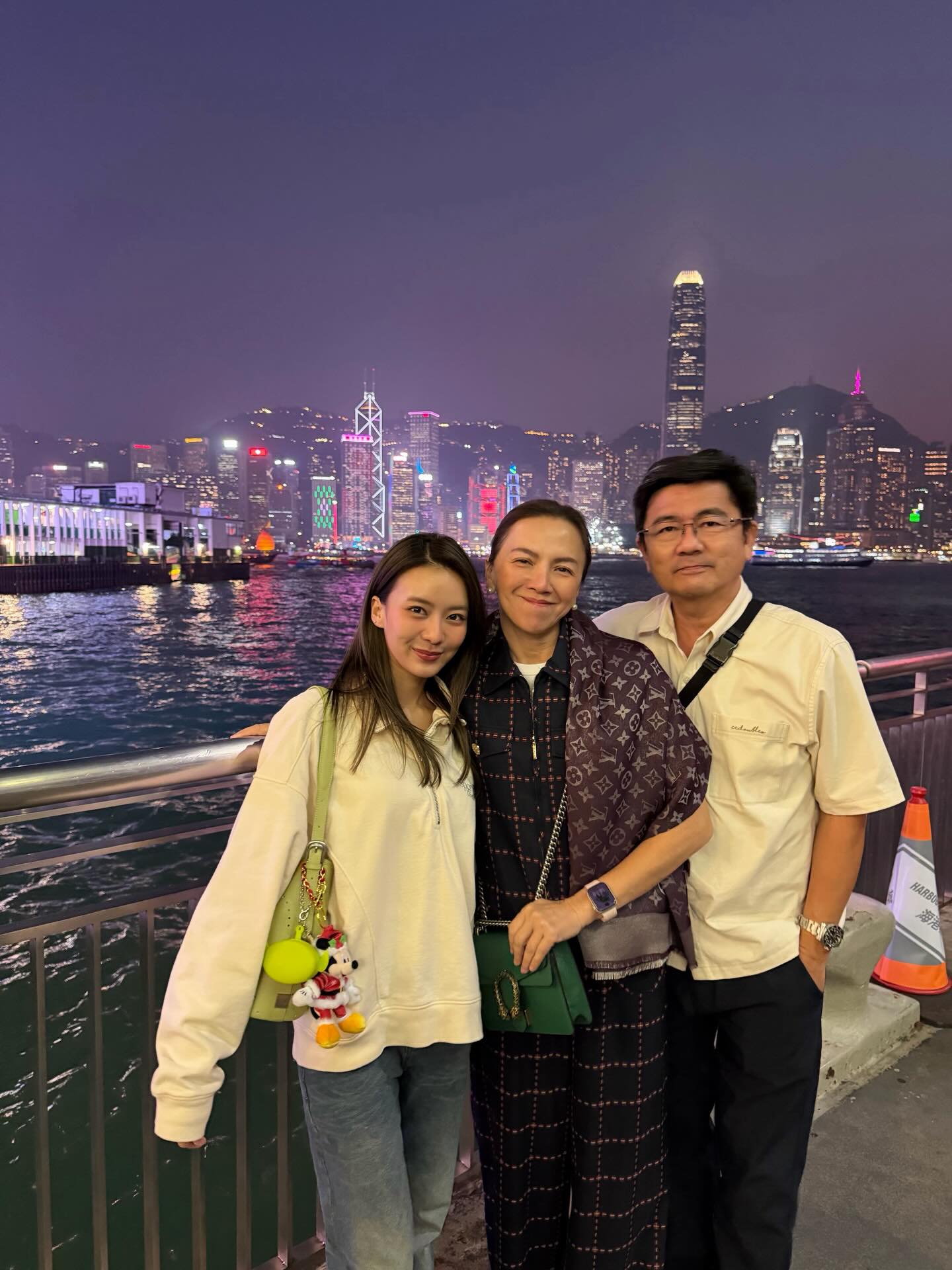 แพรวา - ณิชาภัทร ฉัตรชัยพลรัตน์