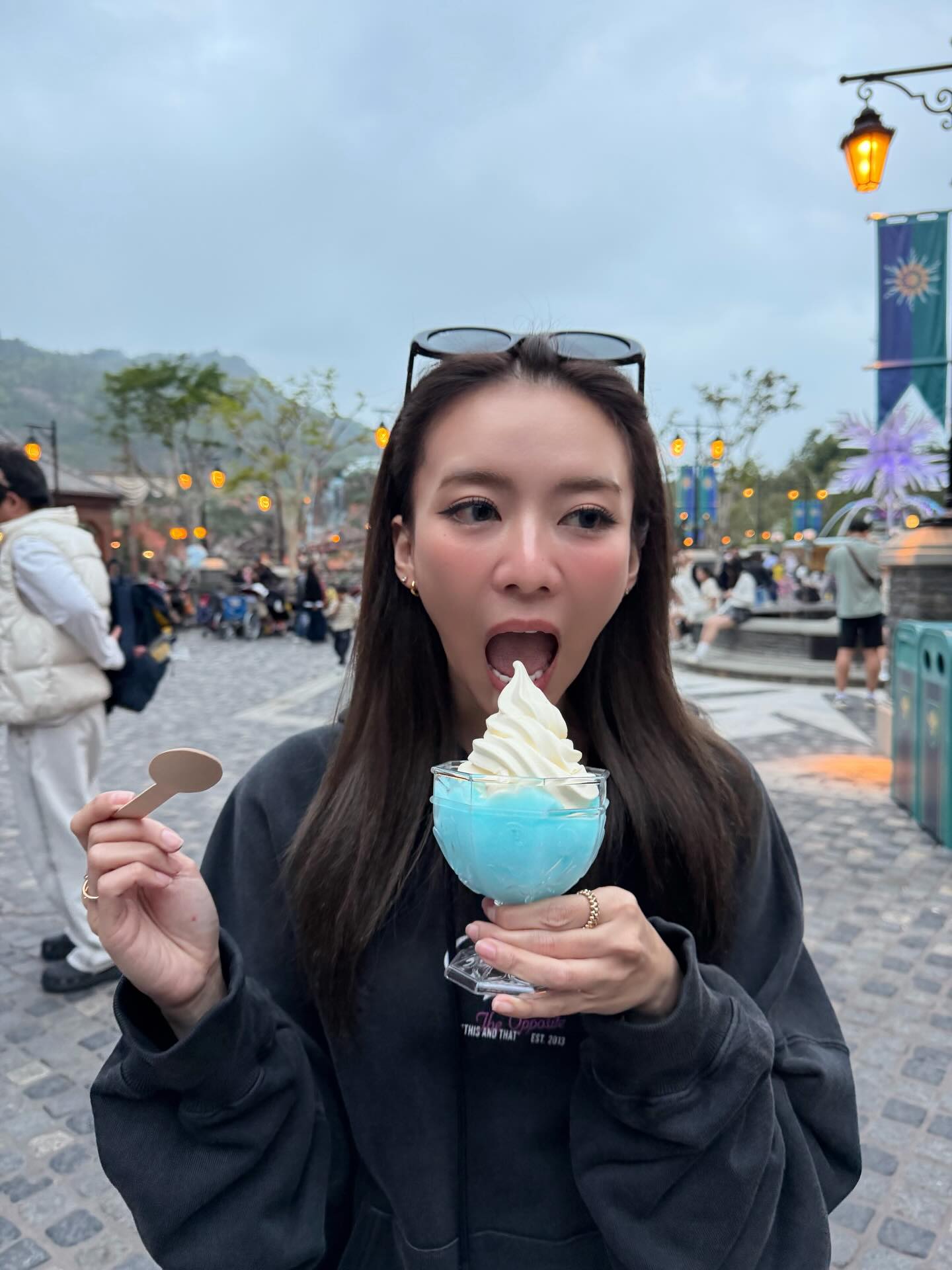 แพรวา - ณิชาภัทร ฉัตรชัยพลรัตน์