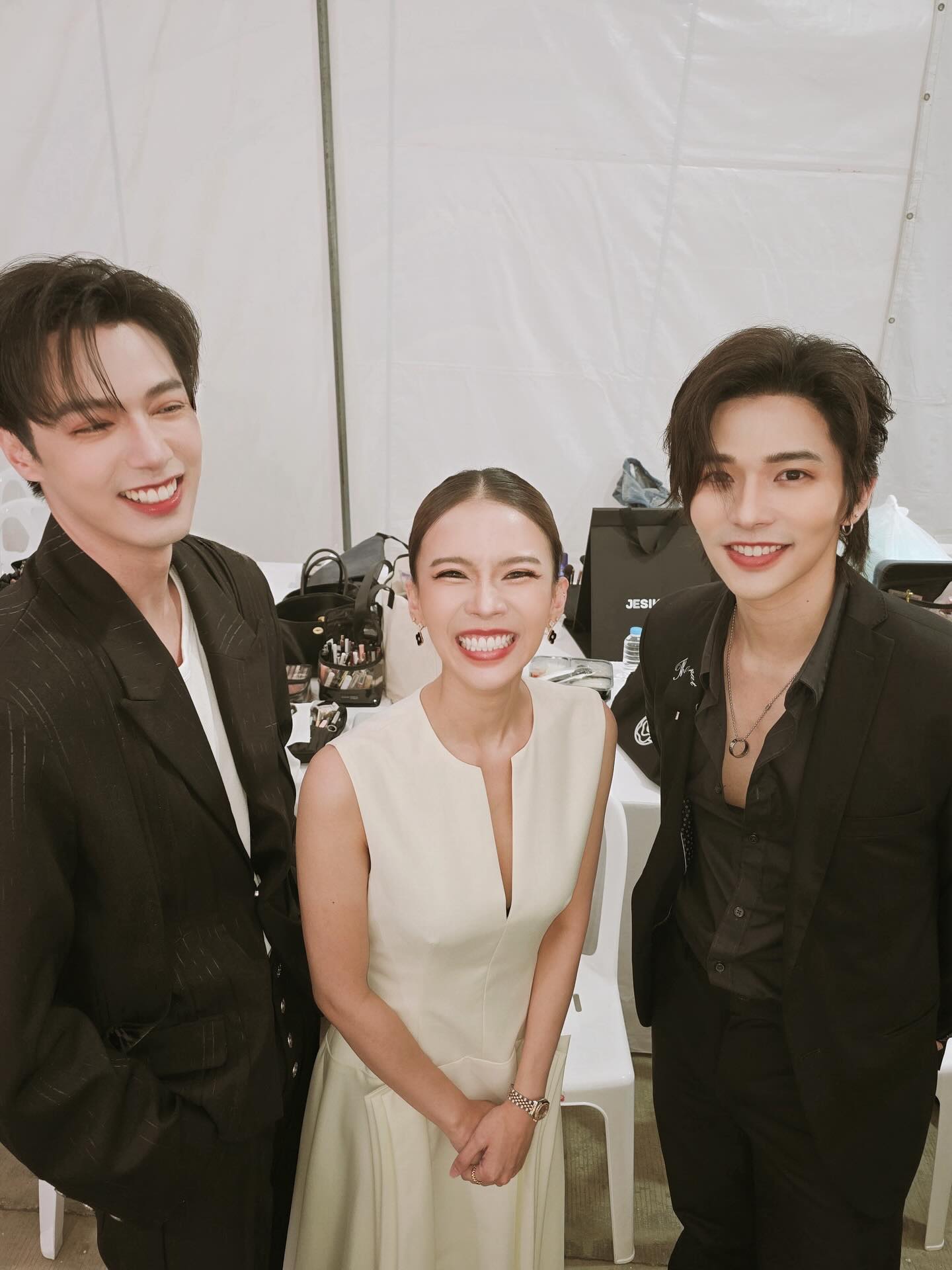 แพรวา - ณิชาภัทร ฉัตรชัยพลรัตน์